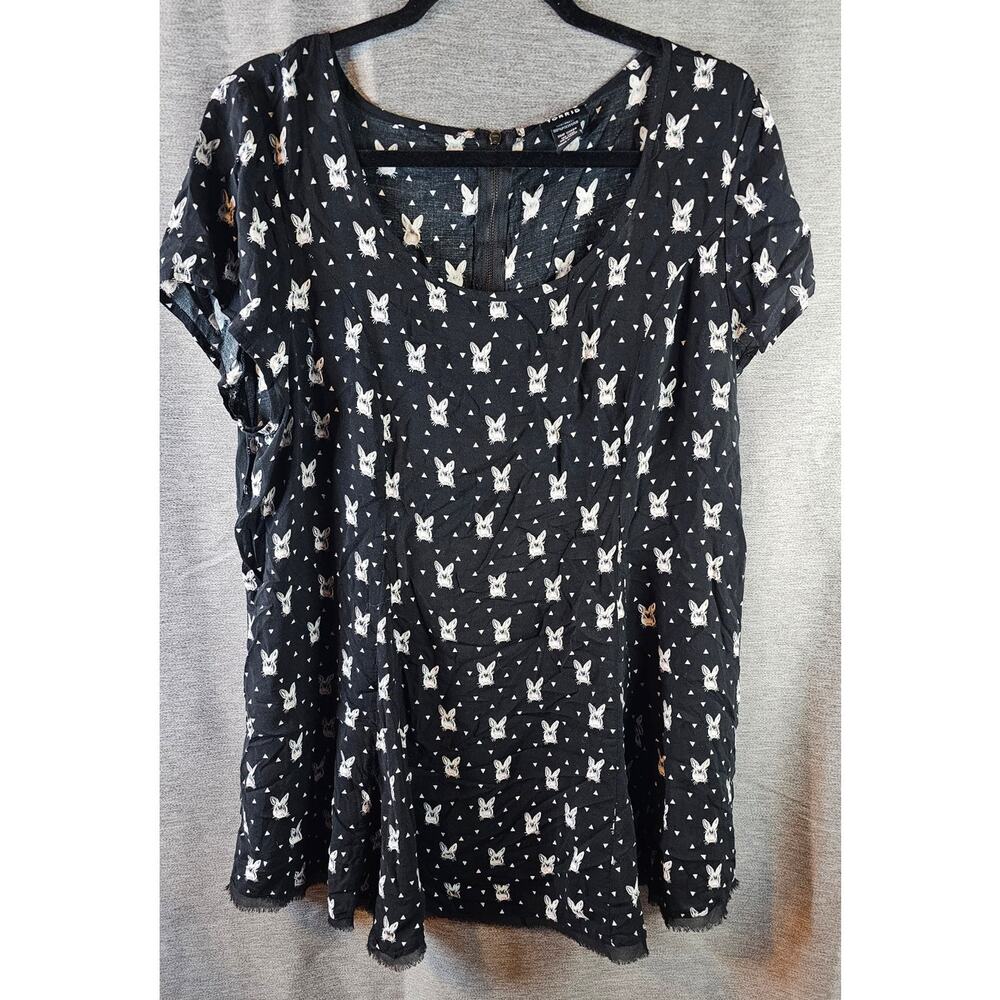 Torrid Sz 1 16/18 Black Bunny Blouse Top Sheer Fringe
